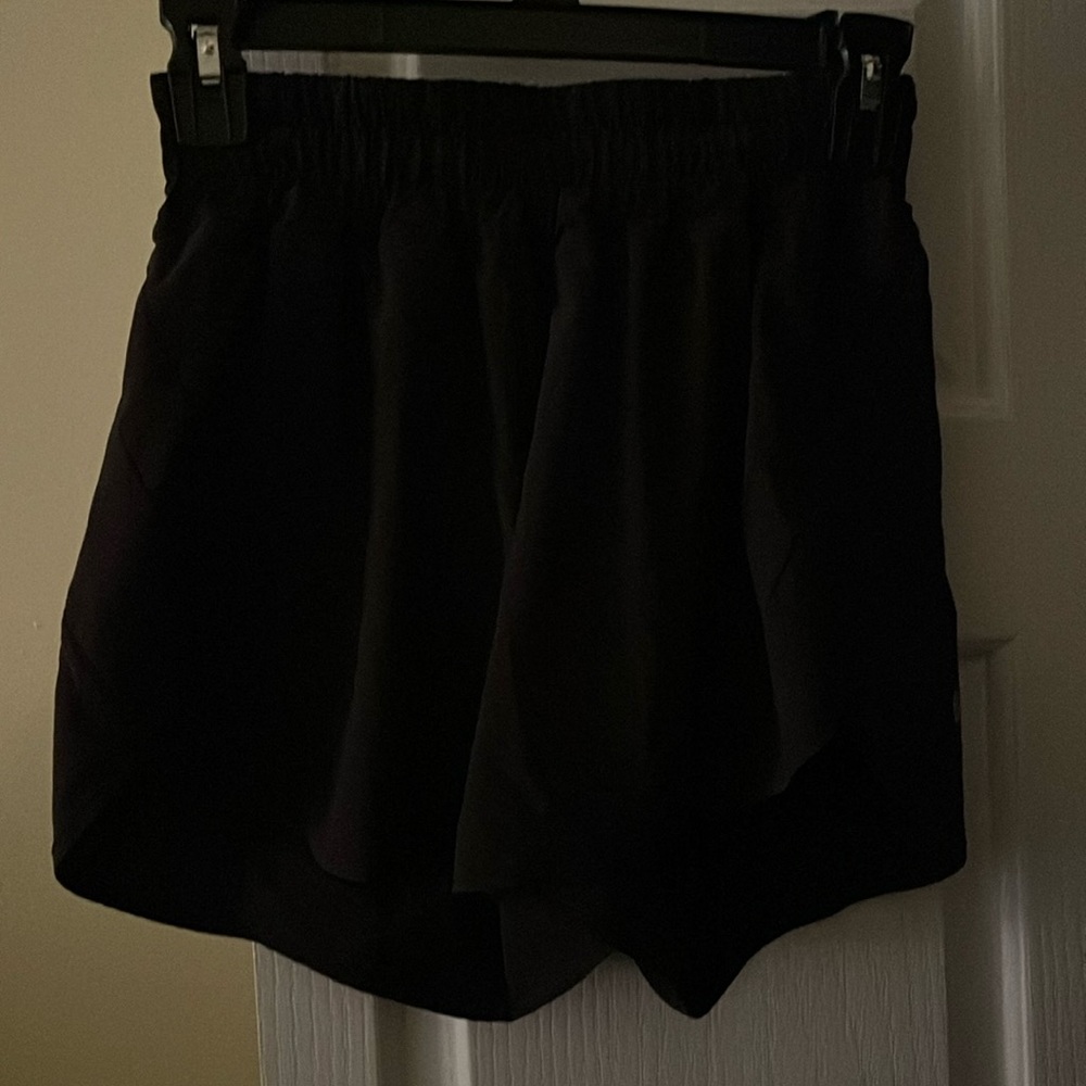 Lululemon Track That shorts in Black